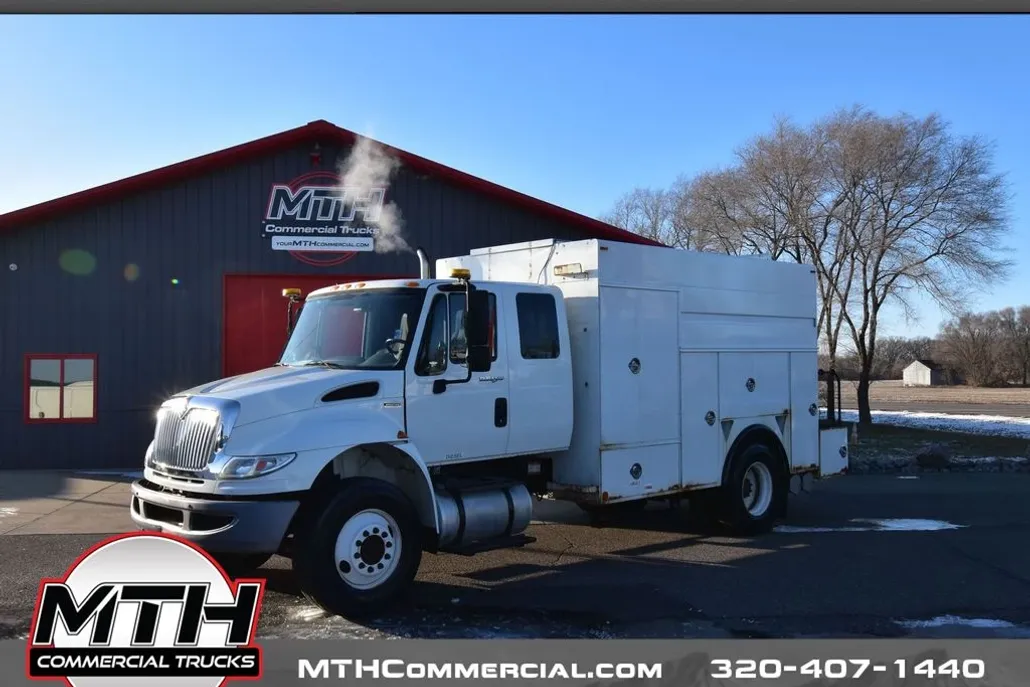 2011 International 4400 DuraStar 4400 photo 1