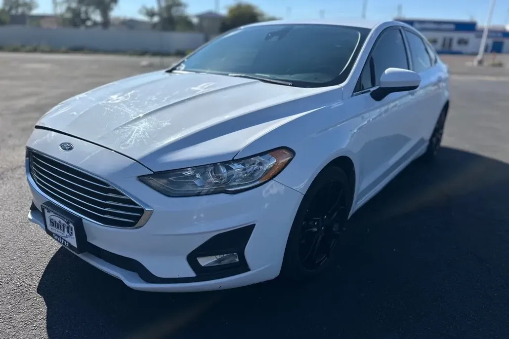 2020 Ford Fusion SE photo 1