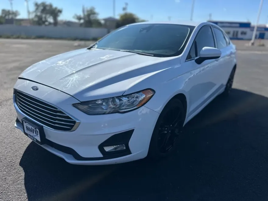 2020 Ford Fusion SE photo 1
