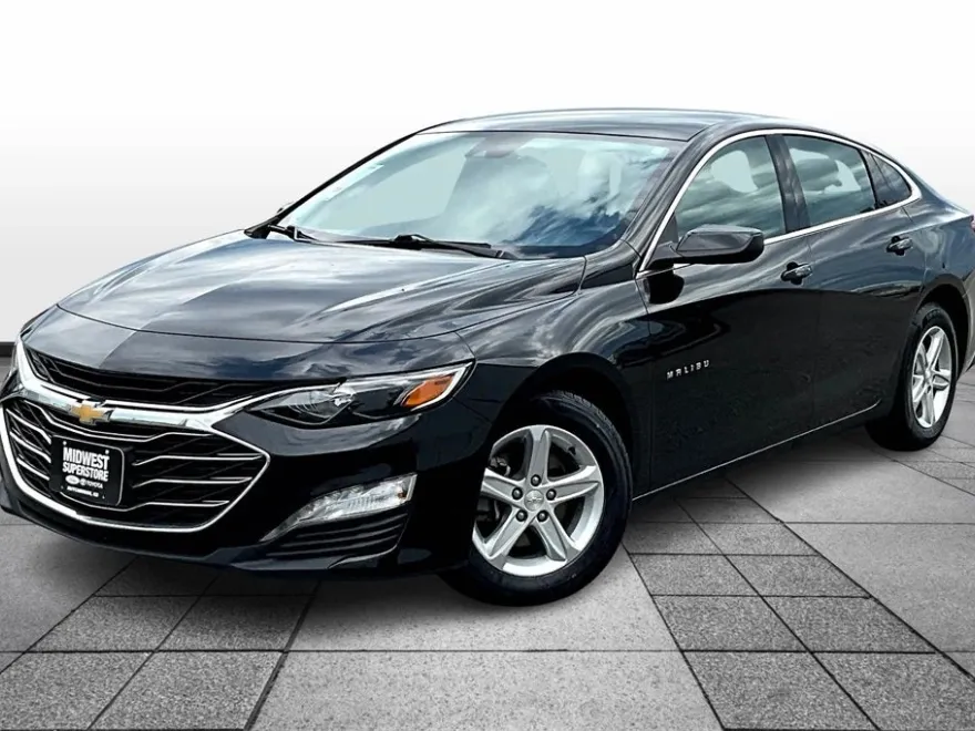 2024 Chevrolet Malibu 1LT photo 1