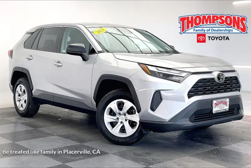2024 Toyota RAV4 LE photo 1