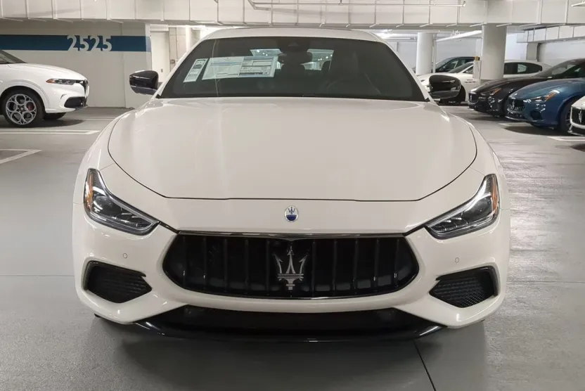 2024 Maserati Ghibli Modena Q4 photo 1