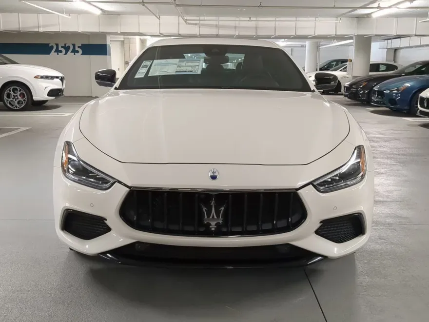 2024 Maserati Ghibli Modena Q4 photo 1