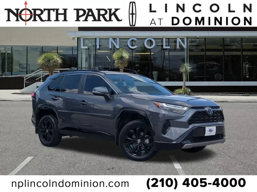 2024 Toyota RAV4 Hybrid SE photo 1