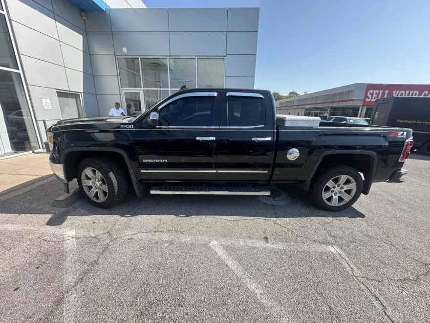 2015 Gmc Sierra 1500 SLT photo 1