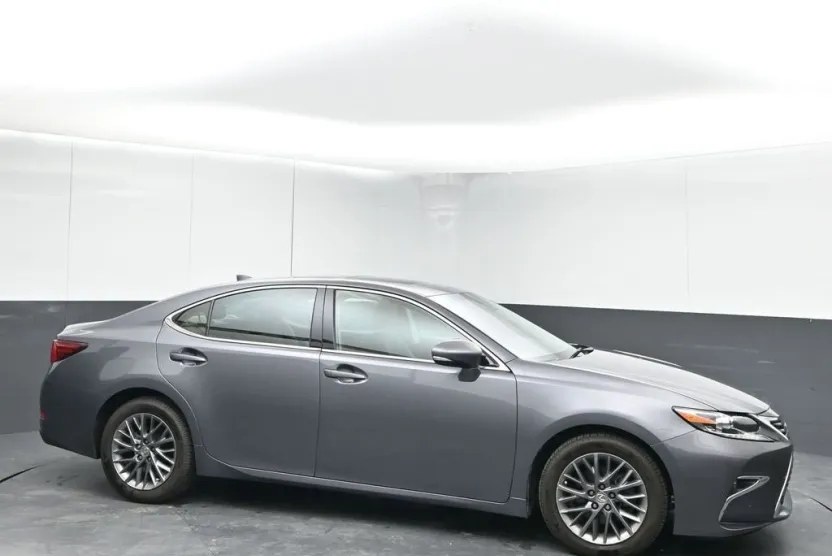 2018 Lexus ES 350 photo 1