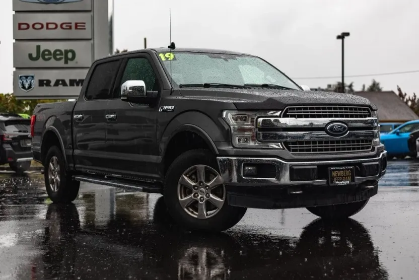 2019 Ford F-150 Lariat photo 1