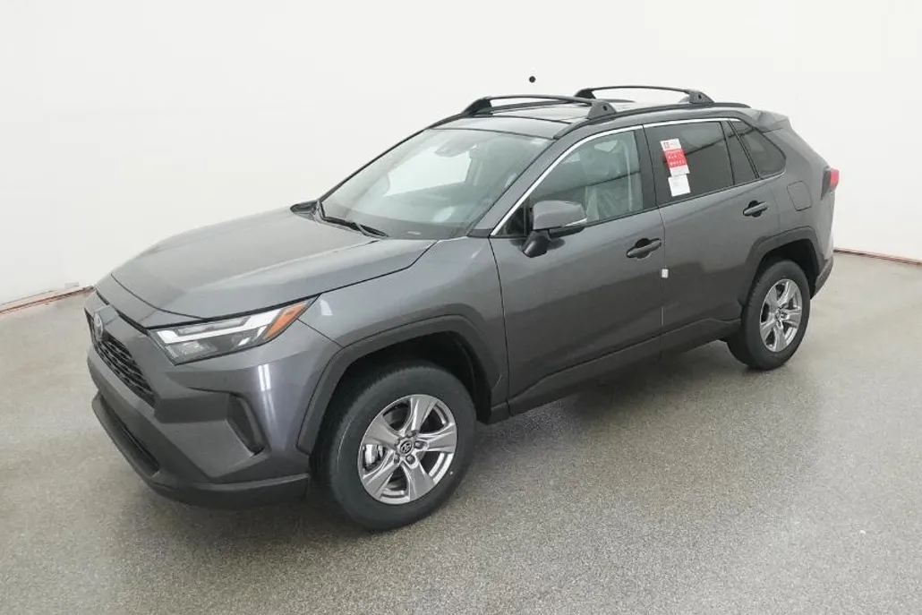 2025 Toyota RAV4 XLE photo 1