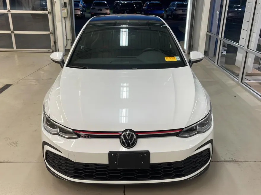 2024 Volkswagen Golf GTI SE photo 1