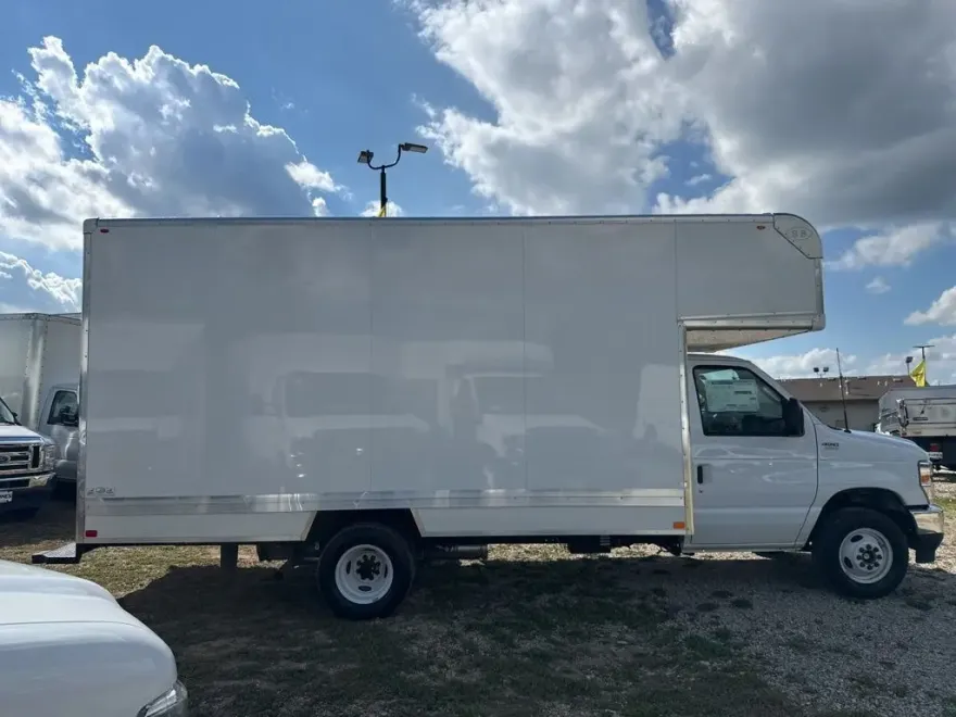 2026 Ford E-350 Base photo 1