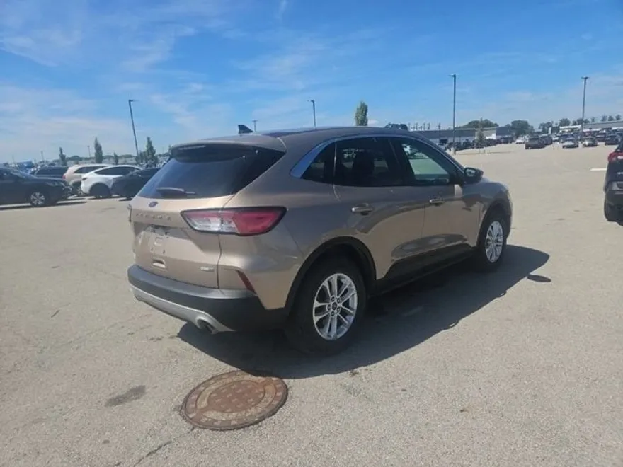 2020 Ford Escape SE photo 1