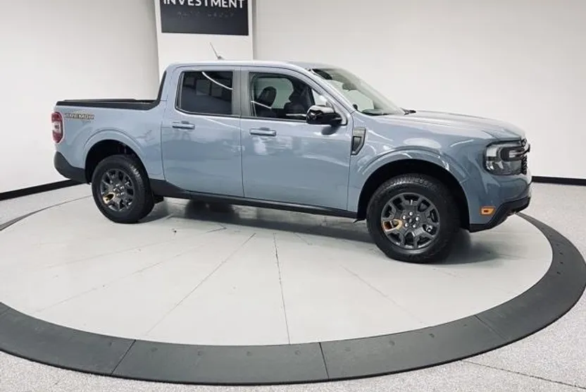 2024 Ford Maverick Lariat Tremor photo 1
