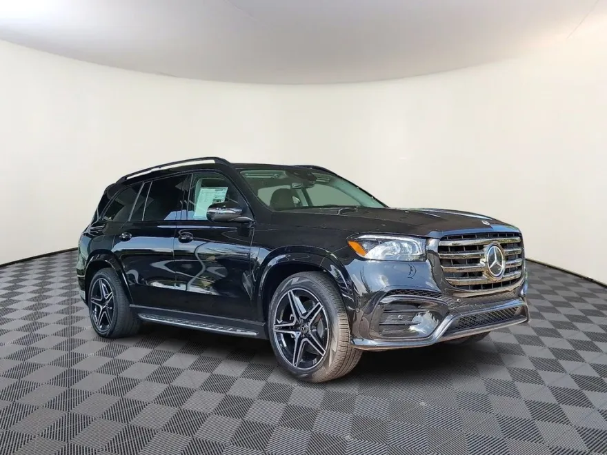2026 Mercedes Benz GLS 450 4MATIC photo 1
