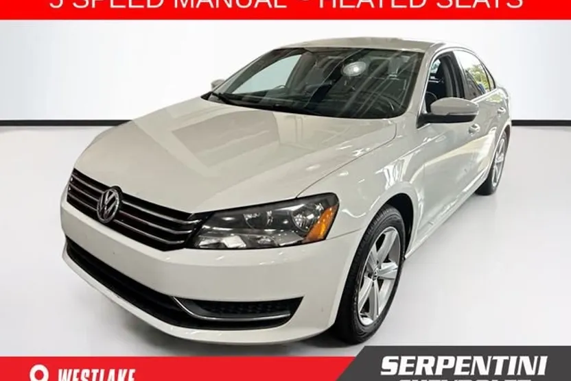 2014 Volkswagen Passat SE photo 1