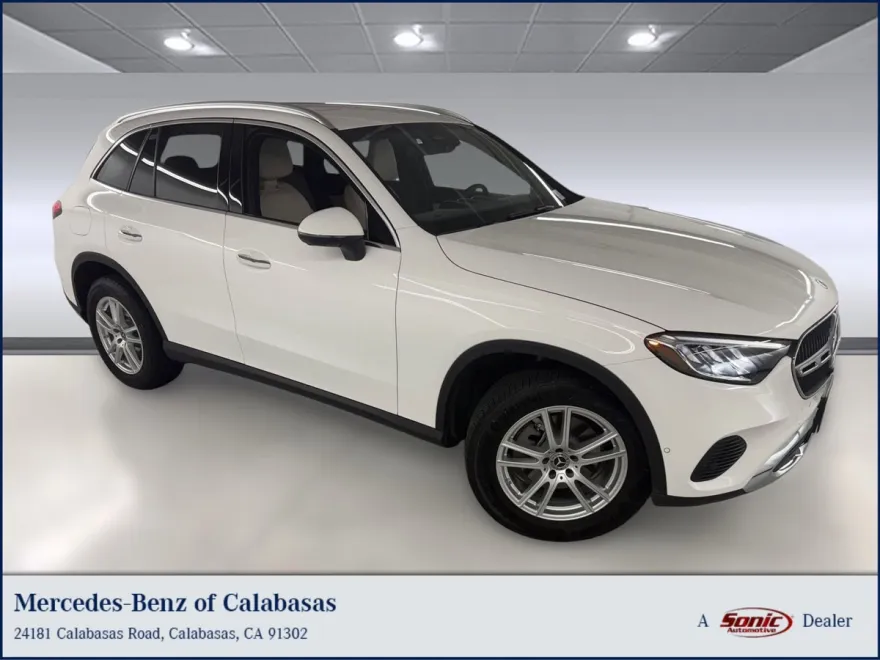 2025 Mercedes Benz GLC 300 photo 1