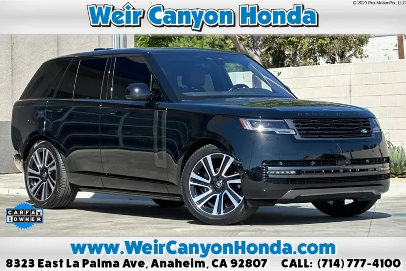2023 Land Rover Range Rover SE photo 1
