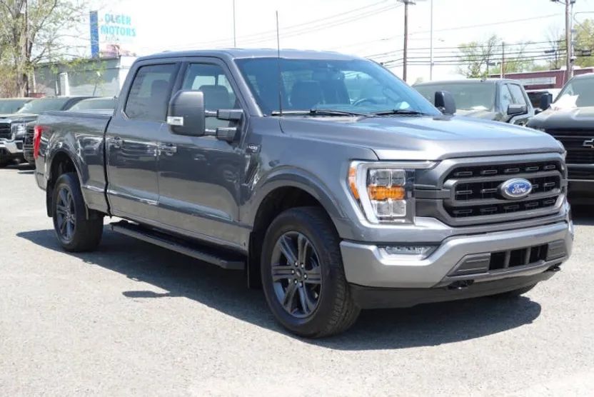 2023 Ford F-150 XLT photo 1
