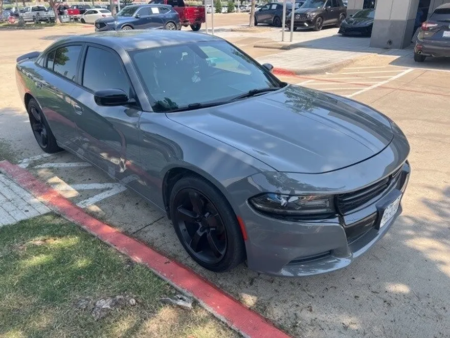 2018 Dodge Charger SXT photo 1