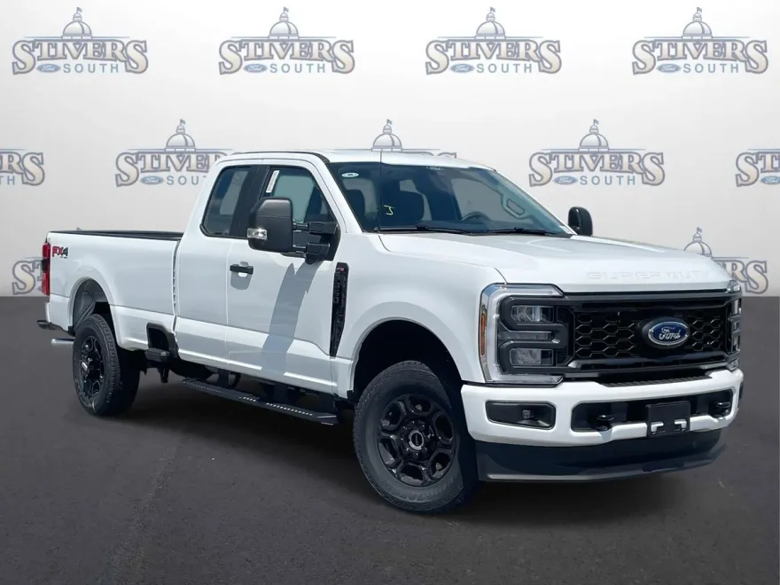 2025 Ford F-350 XL photo 1