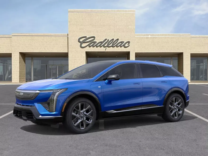 2025 Cadillac Optiq Luxury photo 1