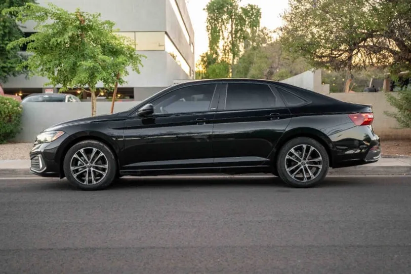 2024 Volkswagen Jetta Sport photo 1