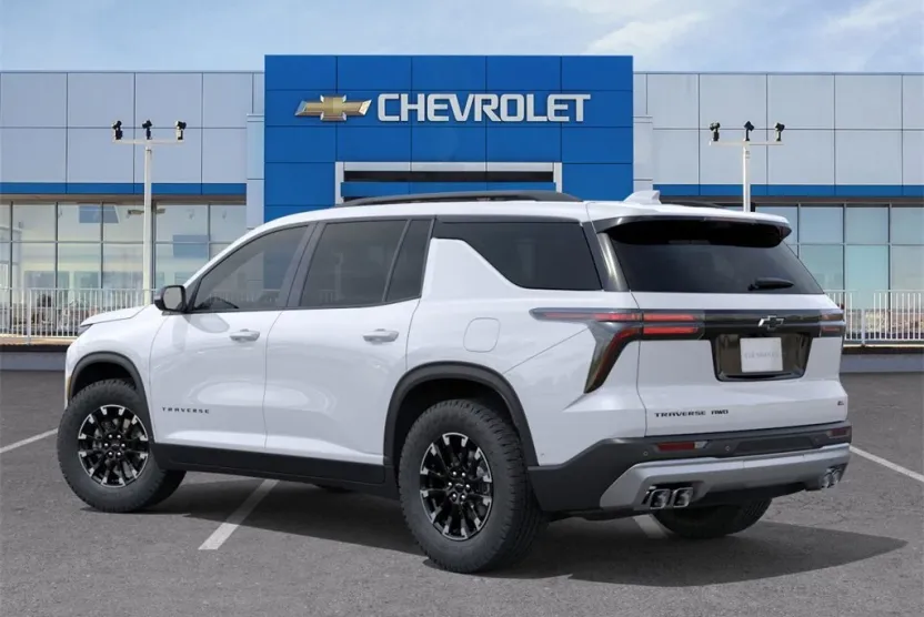 2026 Chevrolet Traverse Z71 photo 1