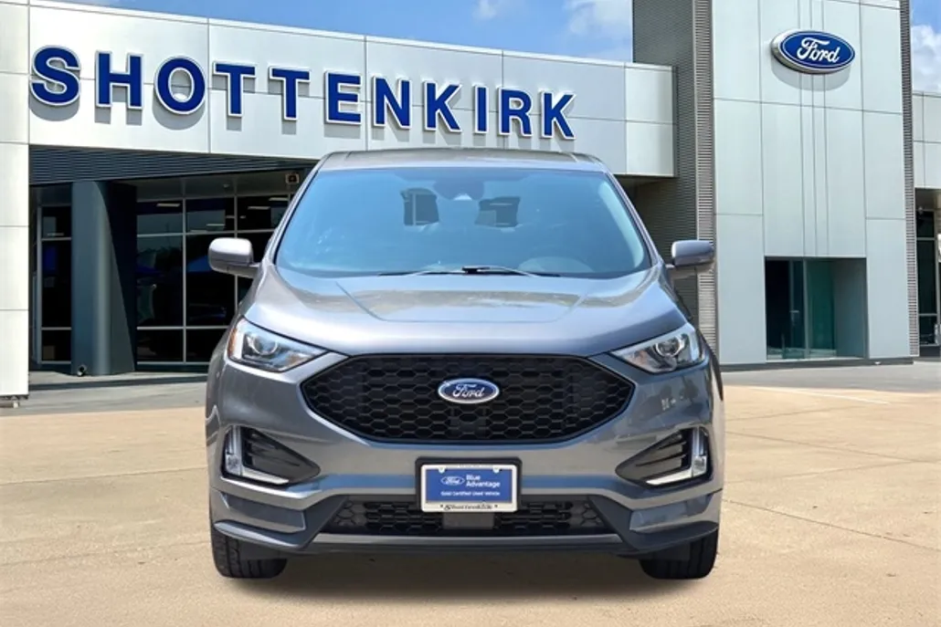 2024 Ford Edge ST photo 1
