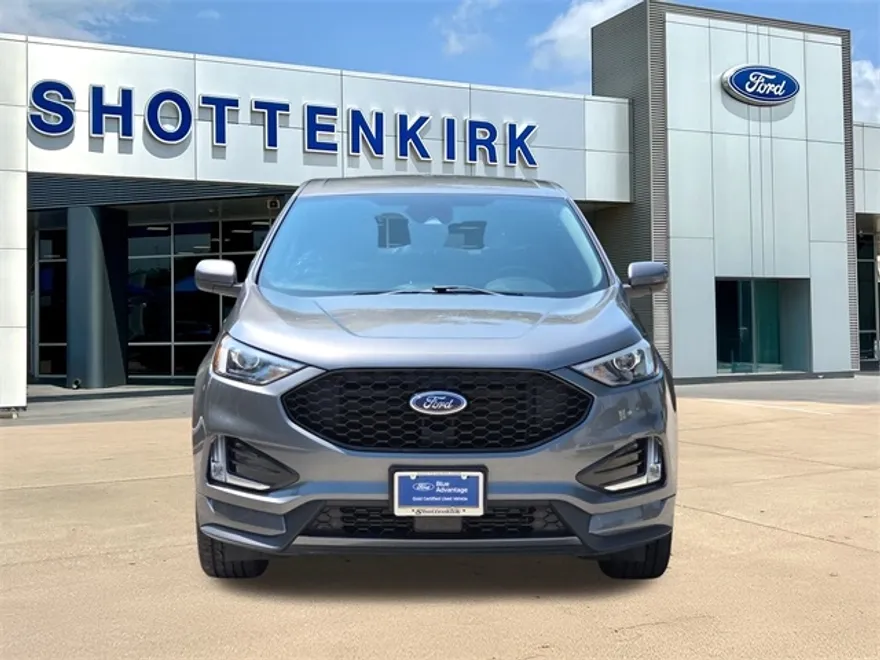 2024 Ford Edge ST photo 1