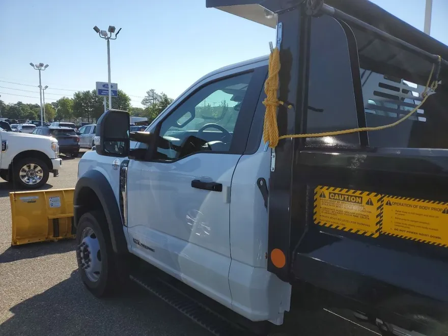2024 Ford F-450 XL photo 1