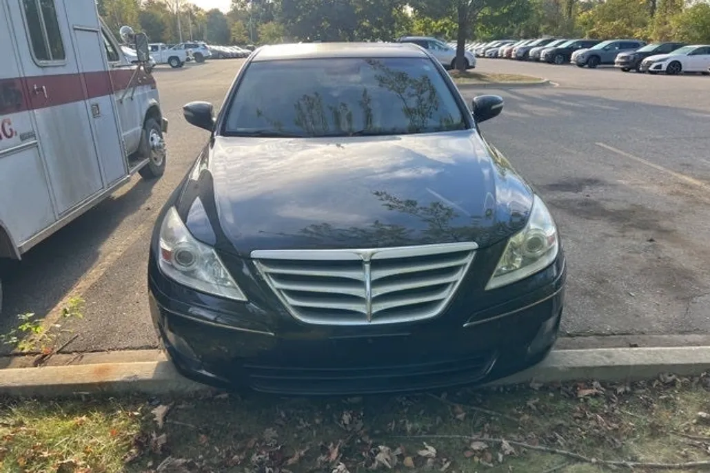 2009 Hyundai Genesis 3.8 photo 1