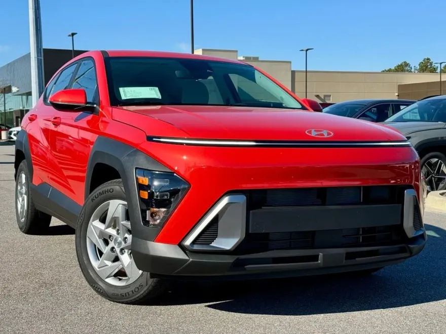 2025 Hyundai Kona SE photo 1