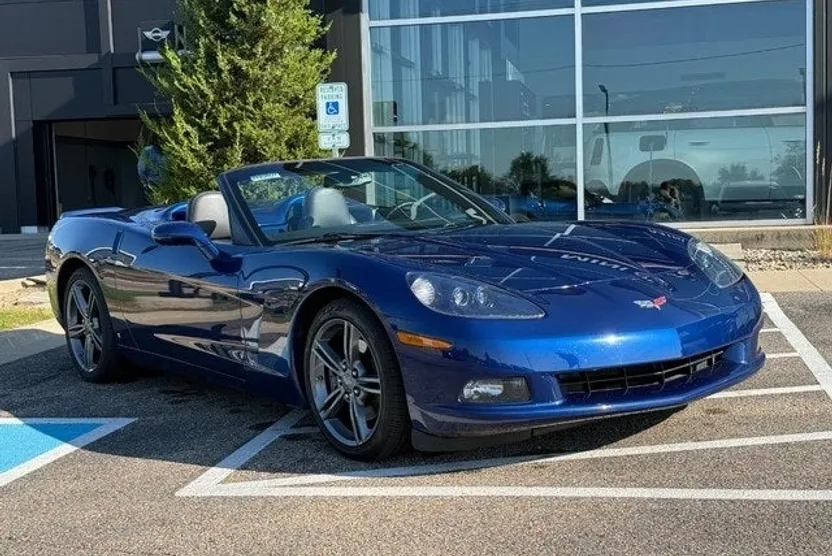 2006 Chevrolet Corvette Base photo 1