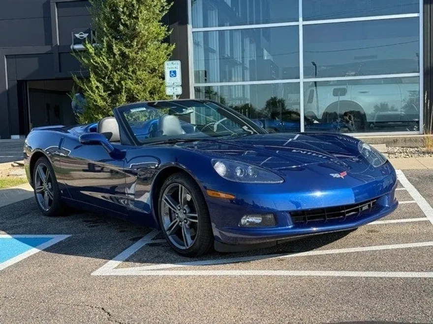 2006 Chevrolet Corvette Base photo 1