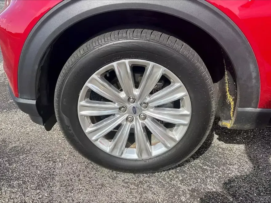 2020 Ford Explorer Limited photo 1