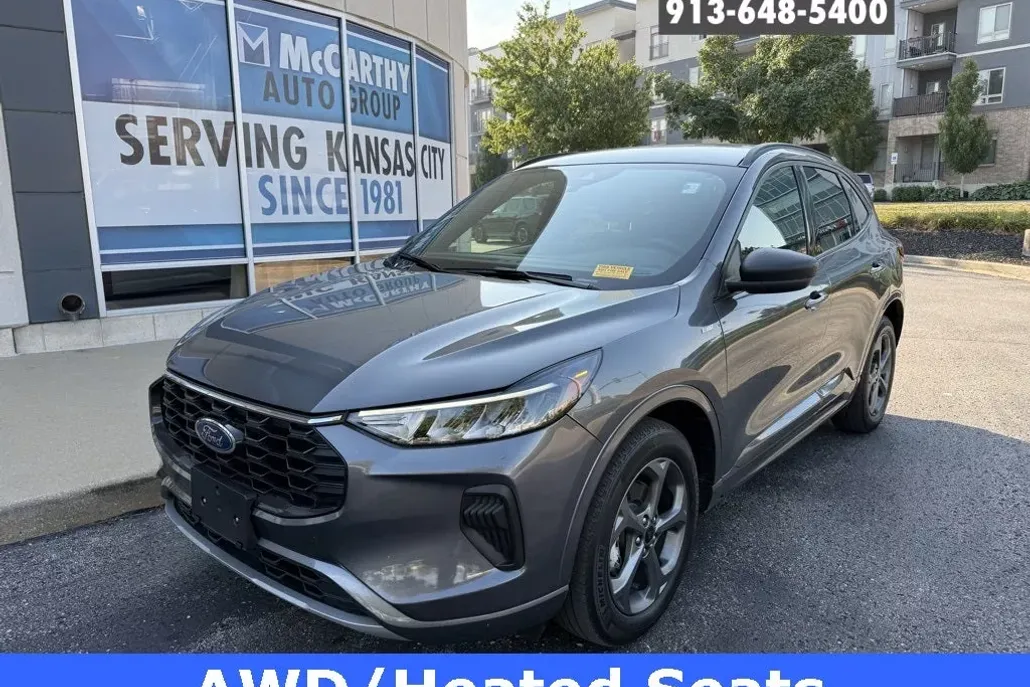 2023 Ford Escape ST-Line photo 1