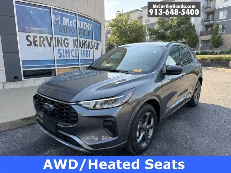 2023 Ford Escape ST-Line photo 1