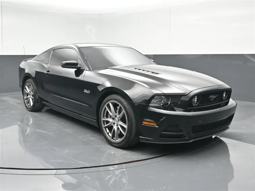 2014 Ford Mustang GT photo 1