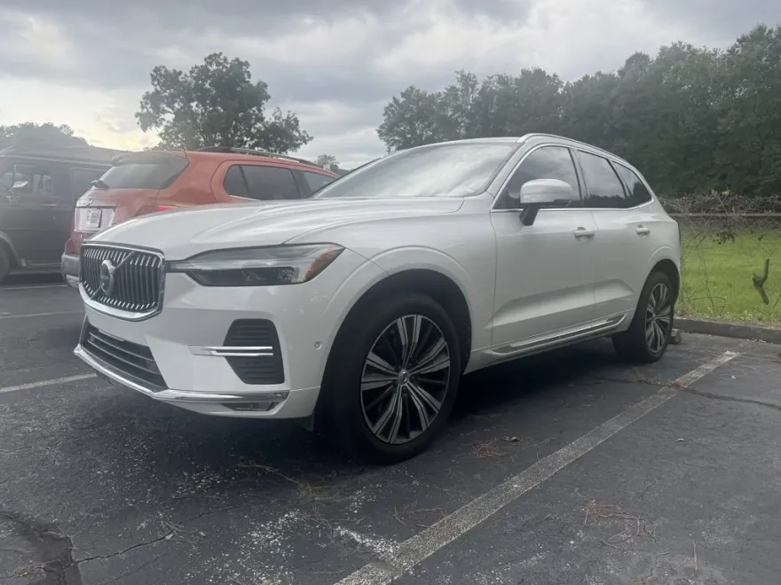 2022 Volvo XC60 Inscription photo 1