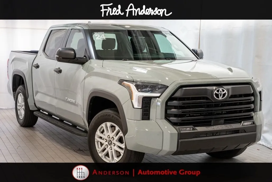 2024 Toyota Tundra SR5 photo 1