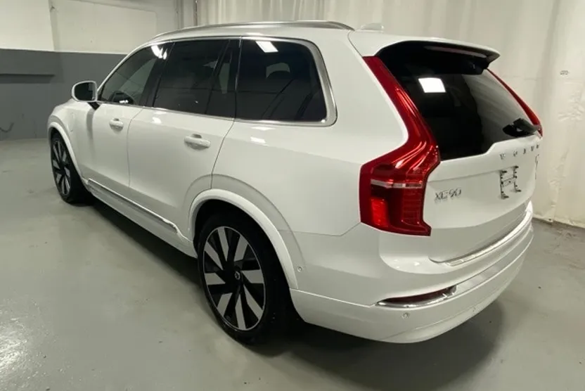 2023 Volvo XC90 Recharge Ultimate photo 1