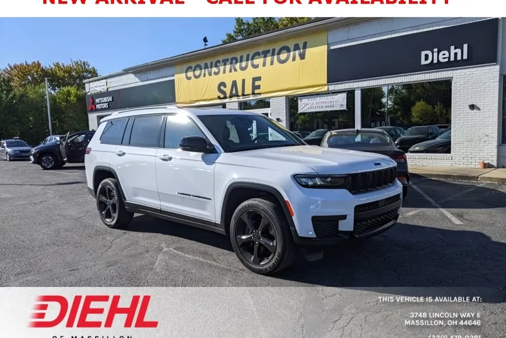 2023 Jeep Grand Cherokee Altitude photo 1