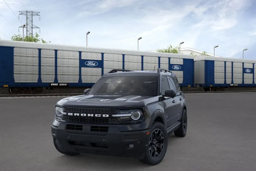 2025 Ford Bronco Sport Outer Banks photo 1