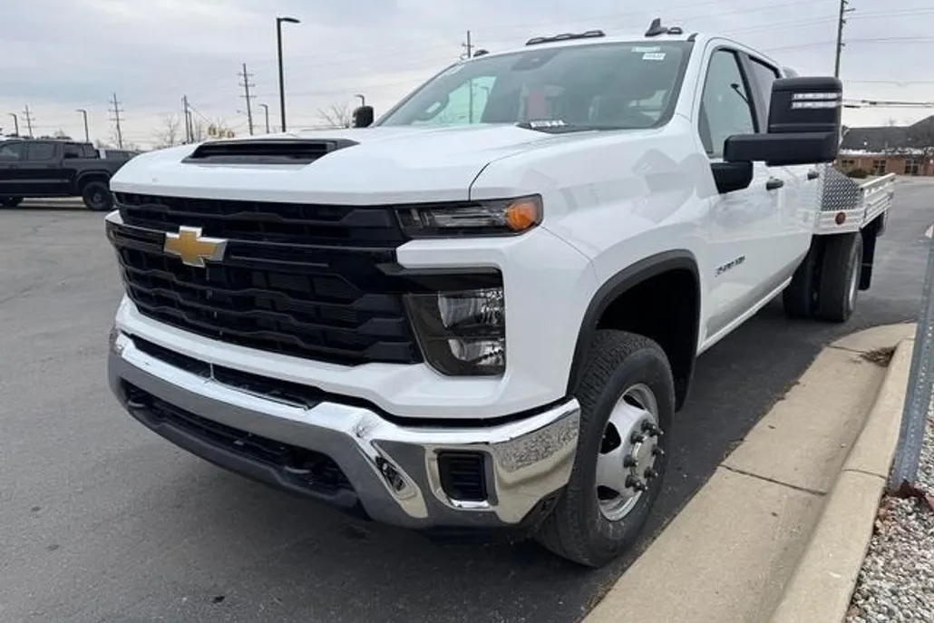 2025 Chevrolet Silverado 3500HD Work Truck photo 1