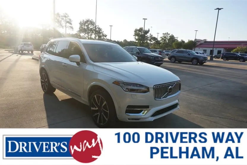 2024 Volvo XC90 B5 Plus photo 1