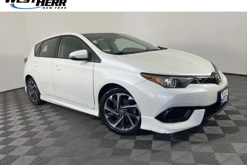 2018 Toyota Corolla iM Base photo 1