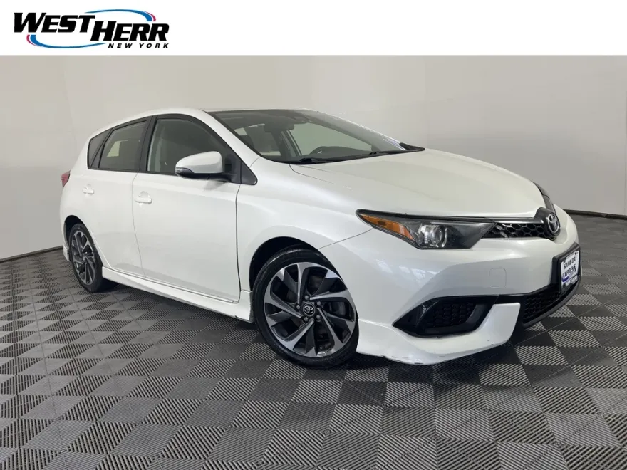 2018 Toyota Corolla iM Base photo 1