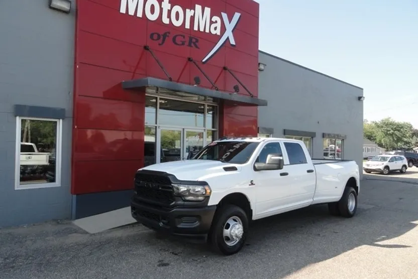 2023 Ram 3500 Tradesman photo 1