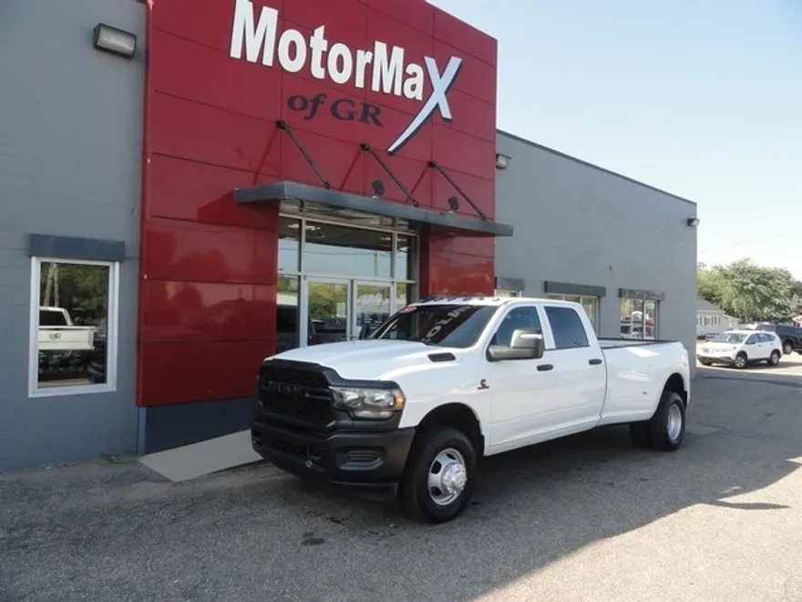 2023 Ram 3500 Tradesman photo 1