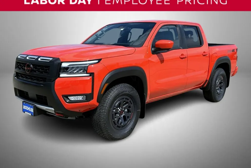 2025 Nissan Frontier PRO-4X photo 1