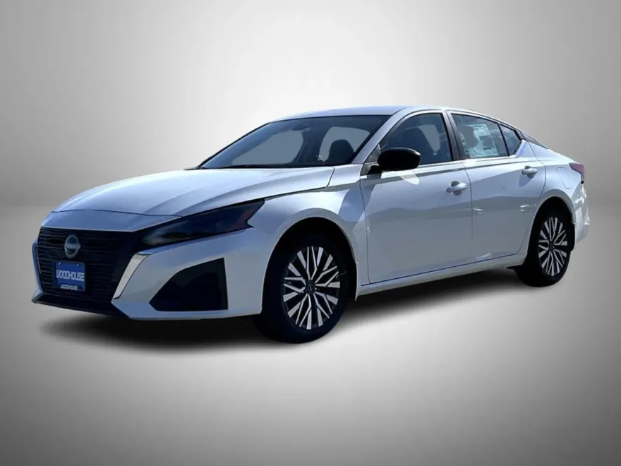 2025 Nissan Altima 2.5 SV photo 1